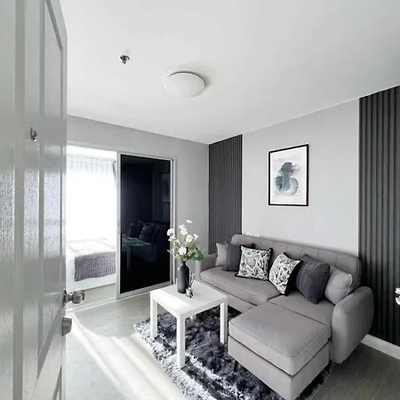 Apartment In Bangkok Near Shopping Mall Market